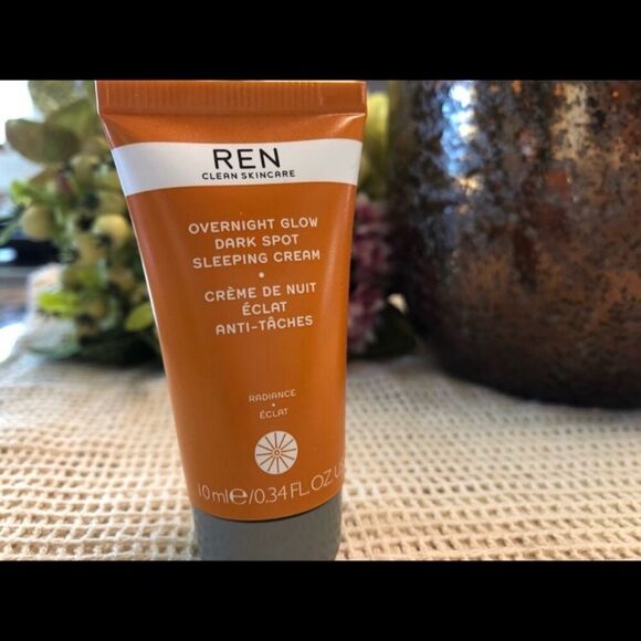 Skincare bundle Elemis Cleansing balm,Mist, Mask🆕 - Picture 6 of 7